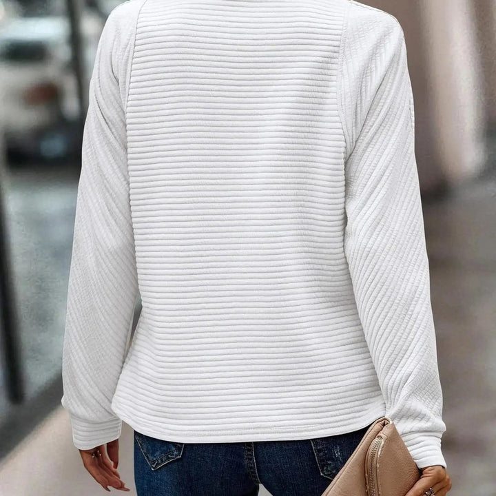 Amarisse | Elegant V-Neck Sweater Carol & Margaret Wilmington