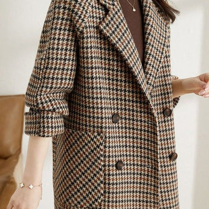 Stylish Women's Checkered Jacket with Warm Lining - photo 4